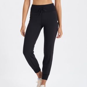 NWOT Vuori Daily Jogger Black M